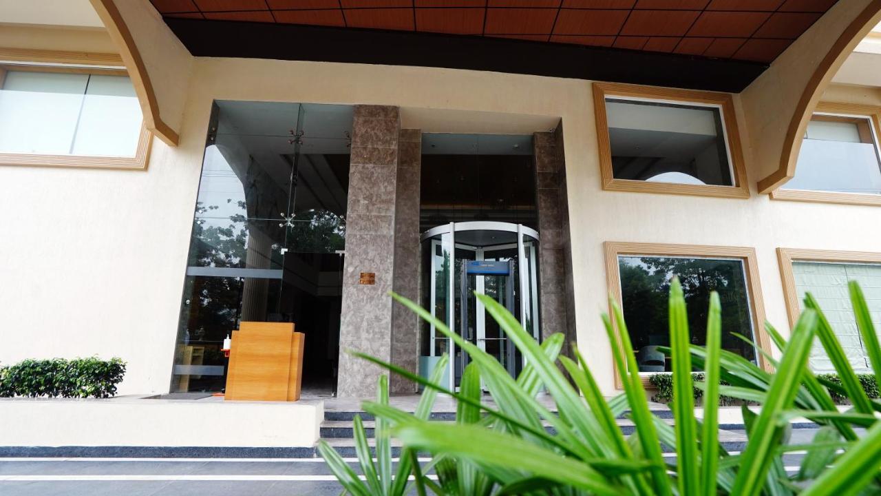 The Fern Residency Sarnath Hotell Varanasi Eksteriør bilde